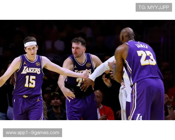 湖人攻防体系解析 詹姆斯下场后阵容崩盘原因